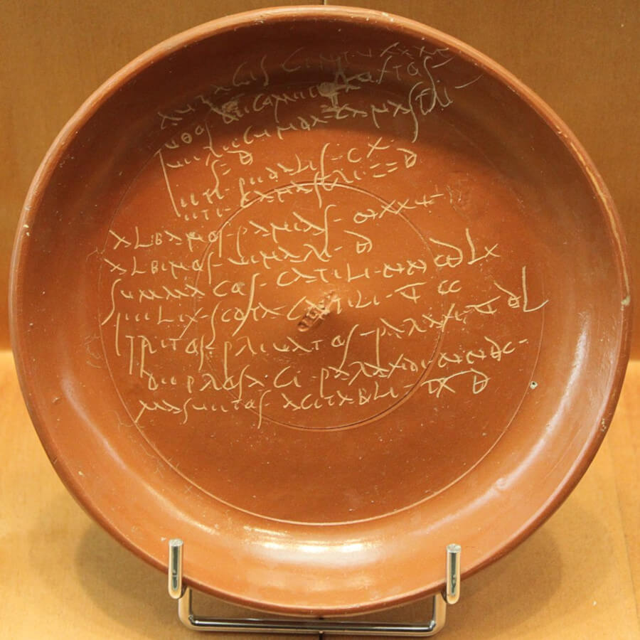 Cerámica de la Grafunseque, textos e inscripciones de los alfareros.